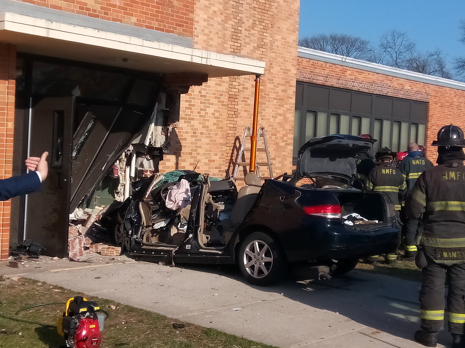 Car smashes into Merrick Avenue Middle School Herald Community